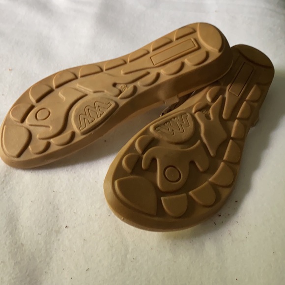 Ladies shoes - Picture 2 of 3